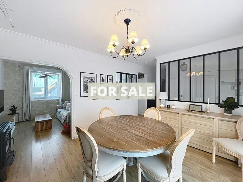 Detached House with Garden by the Coast