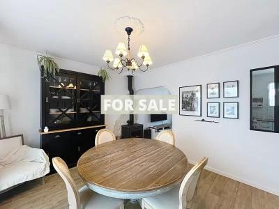 Detached House with Garden by the Coast