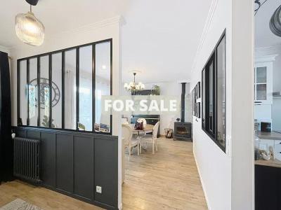 Detached House with Garden by the Coast