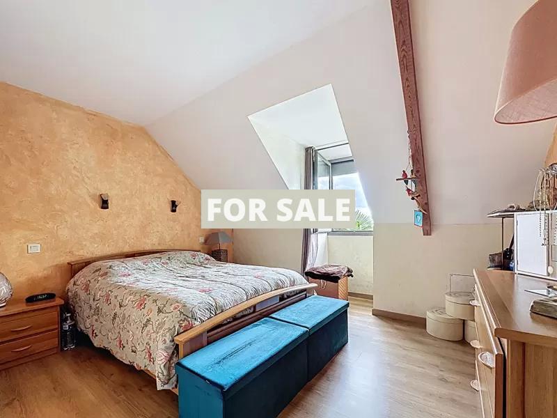 Coastal Detached Villa with Swimming Pool