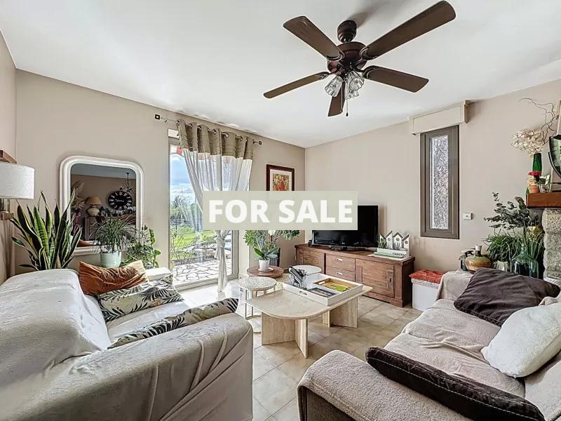 Coastal Detached Villa with Swimming Pool