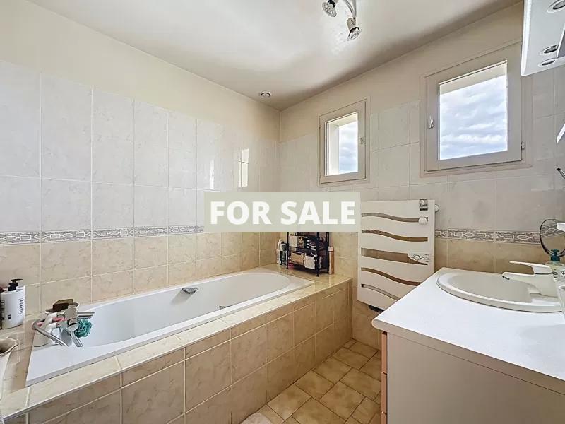 Coastal Detached Villa with Swimming Pool