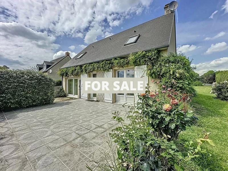 Detached Coastal House with Landscaped Garden