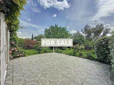 Detached Coastal House with Landscaped Garden