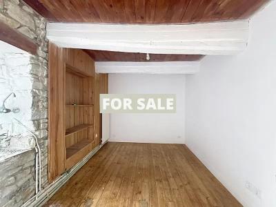 Traditional House with Garden