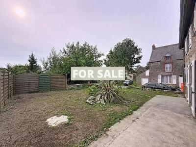 Traditional House with Garden