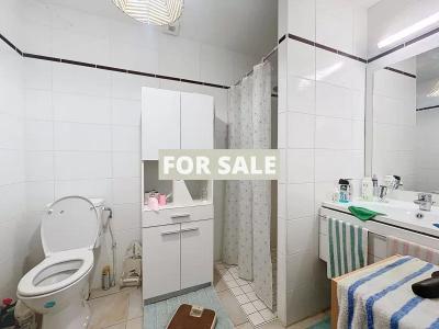 Modern House with Garden in Coastal Town