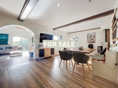 Immaculate Contemporary Detached House