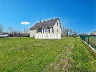 Detached House with Garden by the Coast