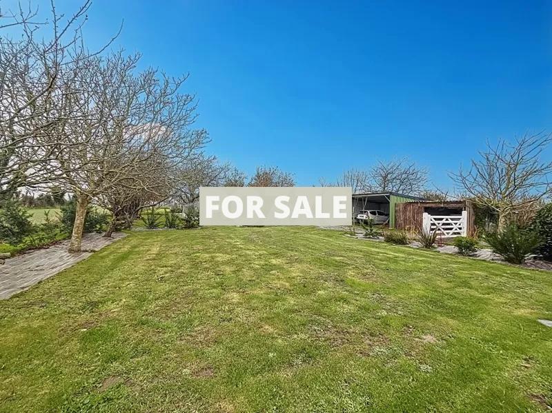 Detached House with Garden by the Coast