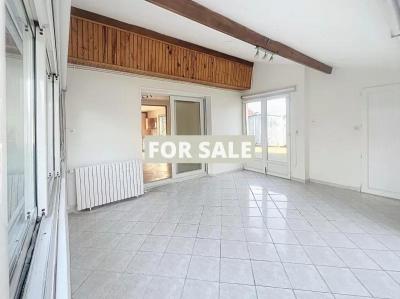 Coastal House in Great Location