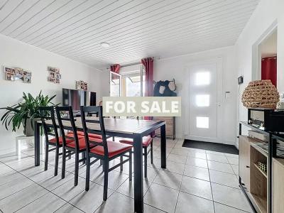 Contemporary Detached House with Landscaped Garden