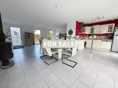 Detached Country House with Lovely Garden