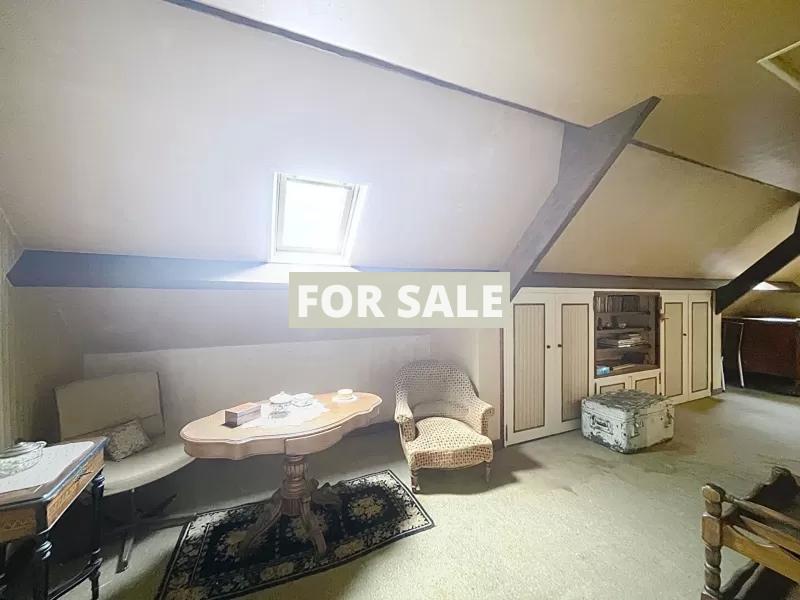 Detached Country House with Outbuilding