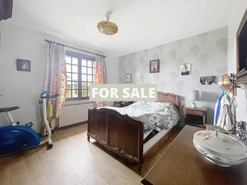 Detached Country House with Outbuilding