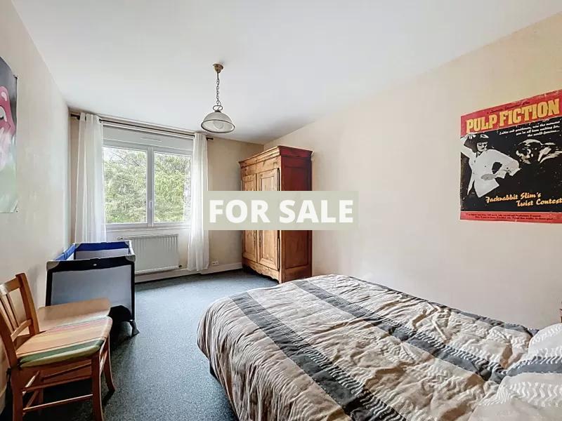 Detached House with Parkland Gardens