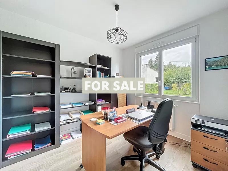 Detached House with Parkland Gardens