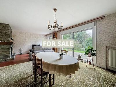 Detached House with Parkland Gardens