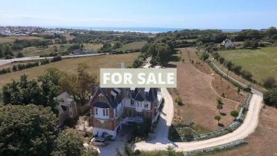 Detached House with Garden by the Coast