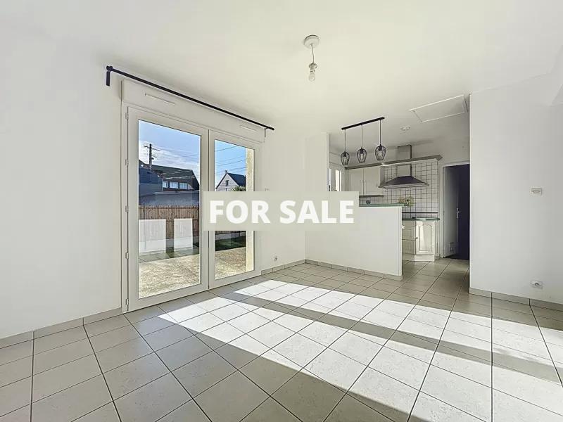 Ideal Holiday Home Cottage with Garage and Garden