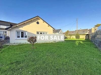 House with Garden in Coastal Resort