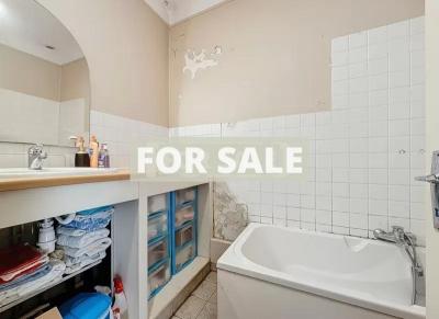 Detached House with Garden by the Coast