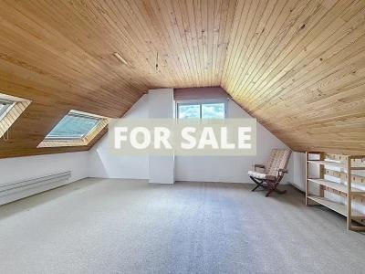 Detached House with Garden by the Coast