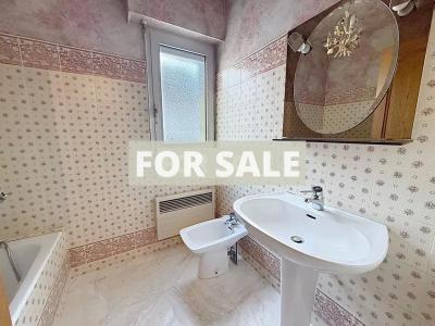 Detached House with Garden by the Coast