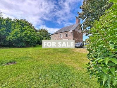 Detached House with Garden by the Coast