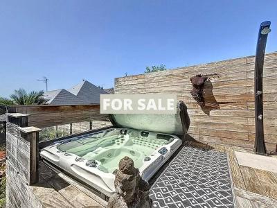 Upmarket House in Coastal Resort