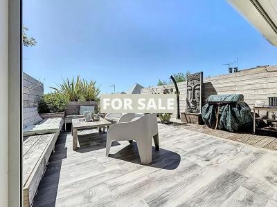 Upmarket House in Coastal Resort