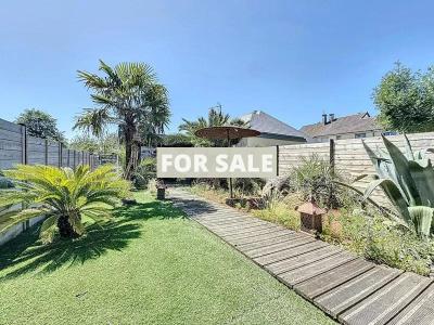 Upmarket House in Coastal Resort
