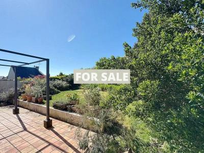Detached House with Garden by the Coast