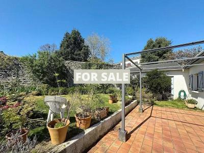 Detached House with Garden by the Coast