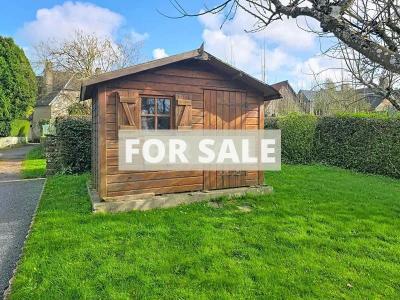 Detached Country House with Landscaped Garden