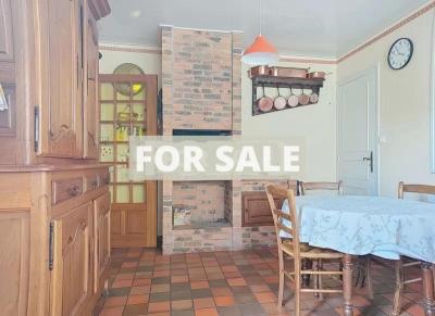 Detached Country House with Landscaped Garden