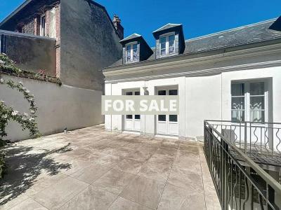 Period Property by the Coast with Lovely Garden