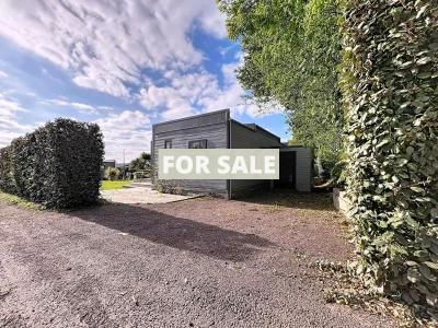 Contemporary Detached House with Private Garden