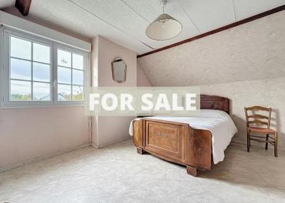 Detached House with Garden close to the Coast