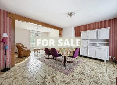 Detached House with Garden close to the Coast