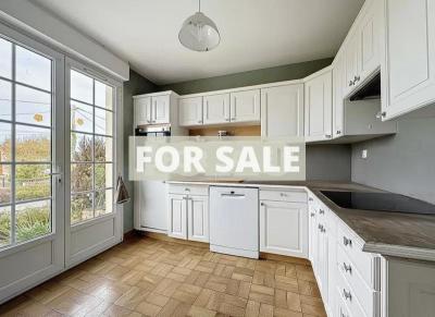 Detached House with Garden close to the Coast