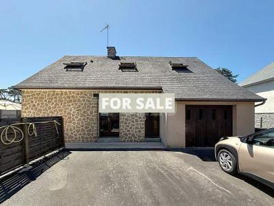 Detached Country House with Swimming Pool