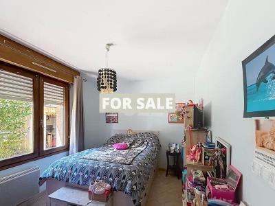 Detached Country House with Swimming Pool