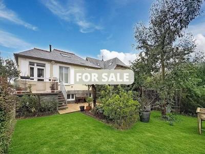 Beautiful Detached House by the Coast