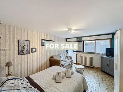 Modern House by the Coast, Great Location