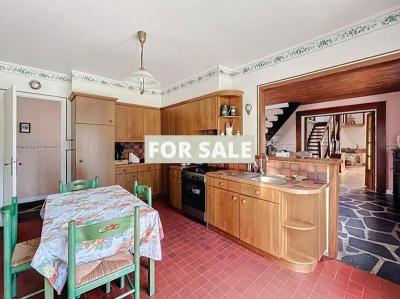 Detached House with Garden by the Coast