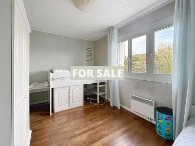 Detached House with Garden by the Coast