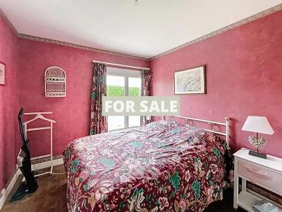 Detached House with Garden by the Coast