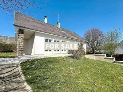 Detached House with Garden by the Coast