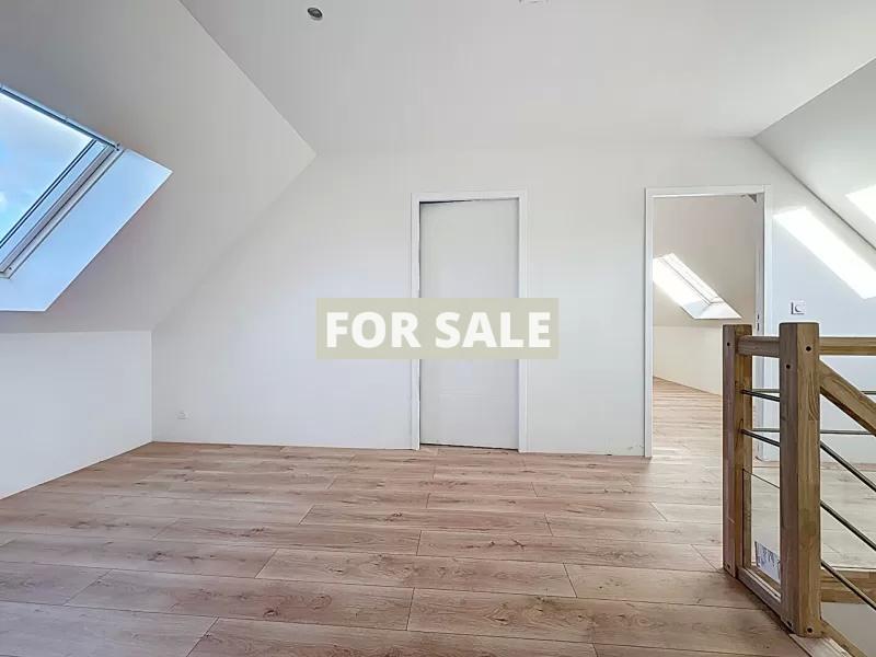 New Build Detached House with Garden